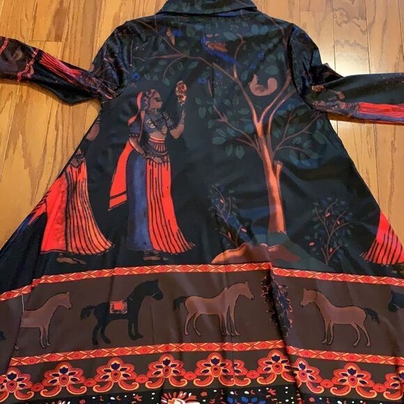 Size medium dress/tunic  - Picture 2 of 7